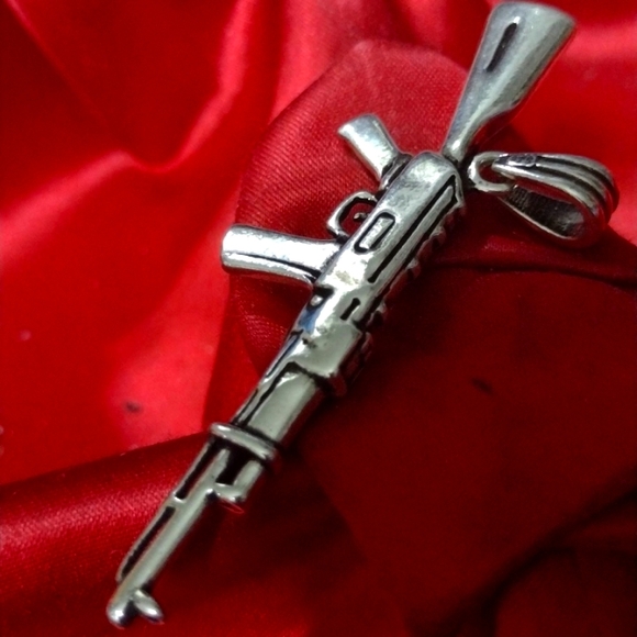 .925 Solid Sterling Silver Machine Gun Large Charm Necklace NWT - Picture 8 of 8